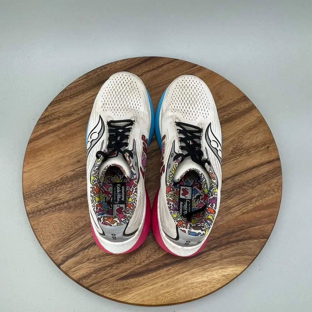 Saucony Ride 18 Shoes Mens Size 9 Keith Haring Love White Running Comfort Gym